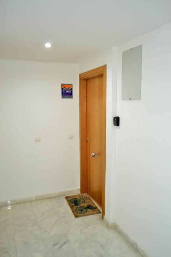 Hospitales Y Centro Suites Salmeron Appartamento